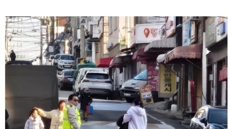 인천 서구 가좌1동 자율방범대 새 학기 아침맞이 등굣길 교통안전 캠페인 펼쳐!