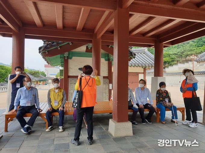 인천시각장애인복지관, 인천중구문화원 지원으로 2021 취약계층 문화유산 향유 프로그램 “둥근 처마 밑, 평평한 만남”연계 진행