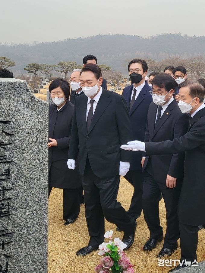 배준영 의원, 3.1절을 맞아 윤석열 후보와 국립현충원 방문