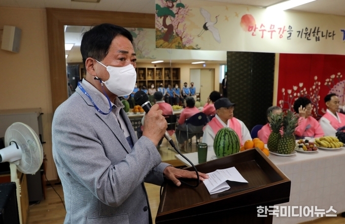 =사진 { 포토 뉴스 } 계양구의회 의장, 계산1동 수연 잔치 행사 참석