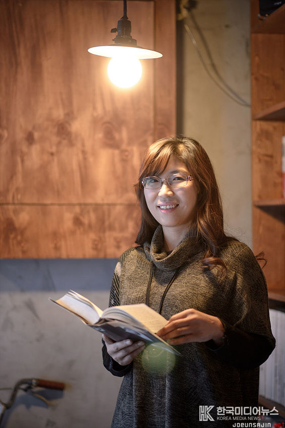 -사진 정지아 작가