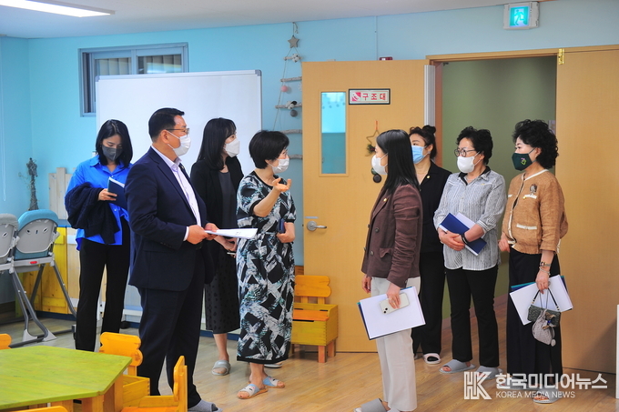 =사진 인천 연수구의회 기획복지위원회,연수구청소년진로지원센터 등 현장방문 했다