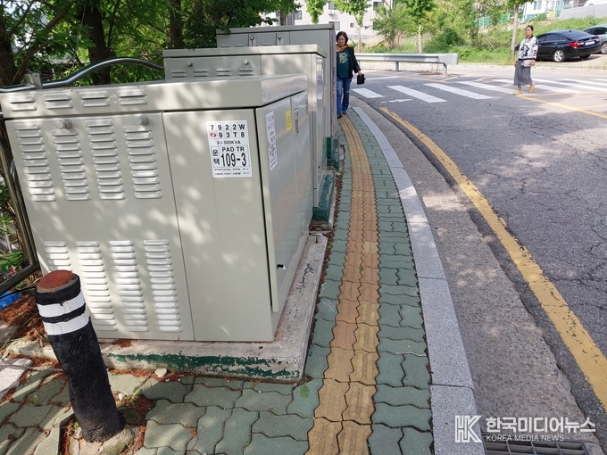 50센치미터 남짓 좁은도로