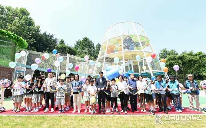 =사진설명 ; 인천 부평구, ‘인천나비공원 어린이 모험 숲’조성시범 운영 단체 기념사진 촬영 