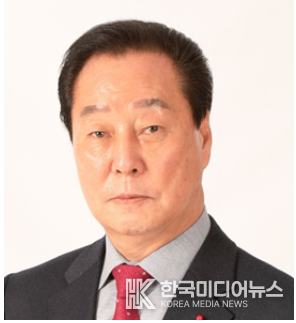 =사진 ; 조희동 옹진군수 출마를 조심스럽게 저울질 하고 있다. 