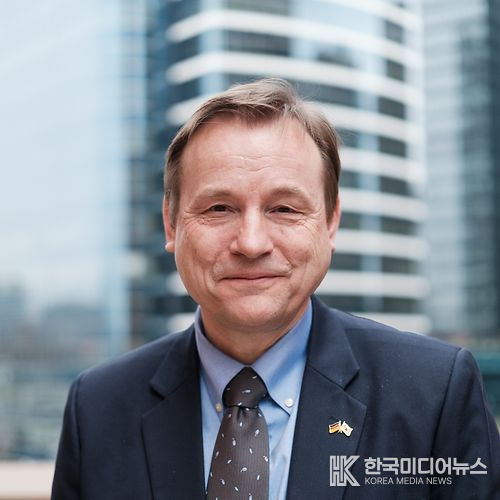 =사진설명 ; 게오르크 빌프리트 슈미트 주한 독일대사(Georg Wilfried Schmidt)