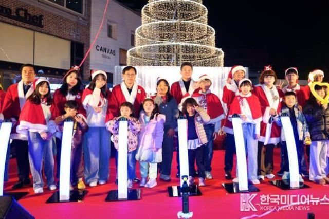 인천광역시 중구의회, 2025 크리스마스트리 축제 점등행사 참석
