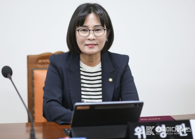 위영란 화성특례시의원 상임위원회 회의