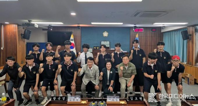 미추홀구의회, 지역 학생들에게 의회 체험 기회 제공