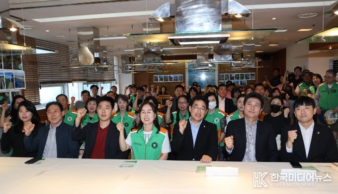 중구의회, 운서동 자율방재단 1주년 축하