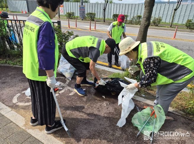 옥정2동 대성베르힐옥정더센트로아파트 경로당,단지 주변 환경정화 활동 실시