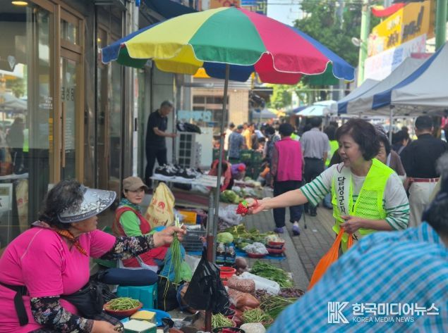 달성군자원봉사센터, 화원전통시장에서 추석명절 캠페인 전개