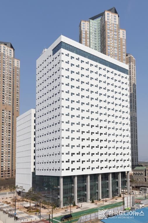 백석 업무빌딩 전경