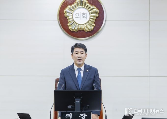 배정수의장 개회사 모습