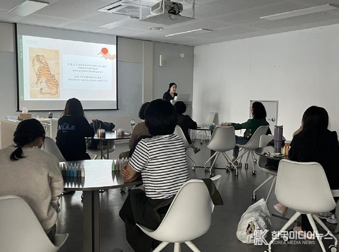 의정부미술도서관, ‘빛과 색으로 그린 민화’ 프로그램 마무리