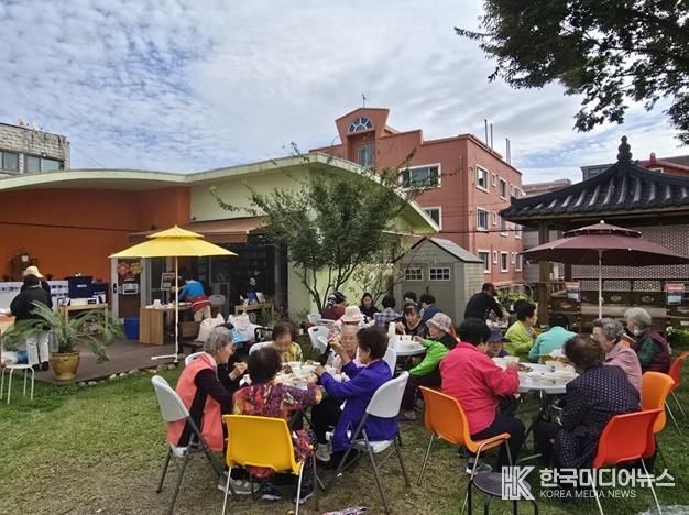 올가을엔 파주시 작은도서관으로 놀러 오세요… 파주시, 2025년 가을 풍성한 작은도서관 독서 행사 진행