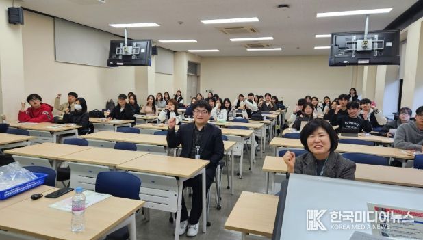 천안시청소년상담복지센터는 지난 27일 단국대학교 천안캠퍼스에서 단국대 심리치료학과 재학생을 대상으로 ‘2025년 대학생 청소년상담아카데미 2차’를 진행했다.