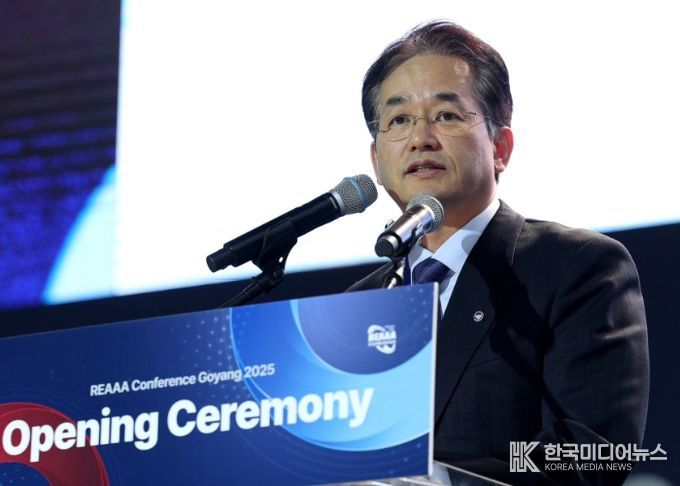 ‘2025 고양 아시아·대양주 도로대회’개막식에서 환영사 중인 이동환 고양특례시장