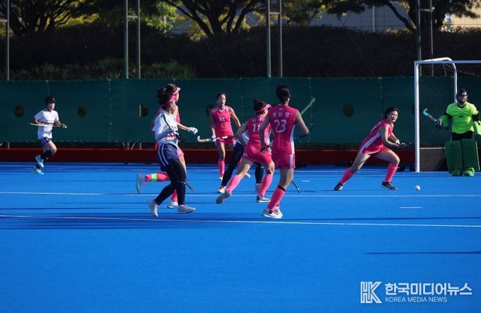 KT sports 직장운동경기부 하키팀(분홍색 선수복) 2025 전국체전 동메달(사진 제공 대한하키협회)/2025년도 직장운동경기부 운영 지원 공모 선정 70,000천 원 국비 지원