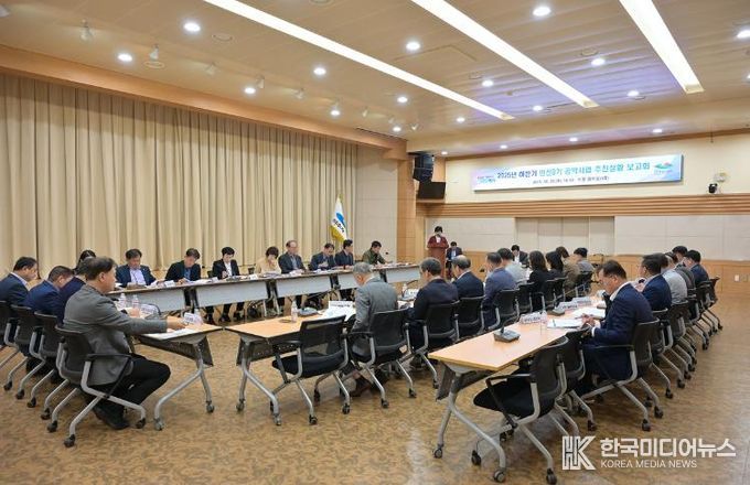 지난 28일 시청 회의실에서 공약사업 담당 부서장 등 관계 공무원 40여 명이 참석한 가운데 정기명 시장 주재로 ‘민선 8기 공약사업 추진상황 보고회’를 개최했다.