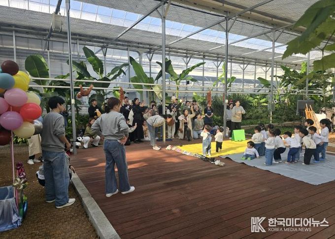 인제 스마트팜 온실, 체험학습 명소로 인기