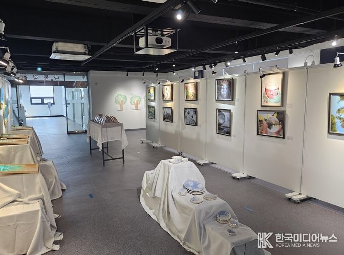 늘푸른 샘의 예술작품 전시