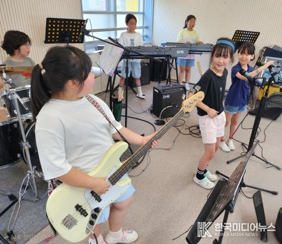 늘봄 우수 사례_초1-2 맞춤형 프로그램활동중인 학생들