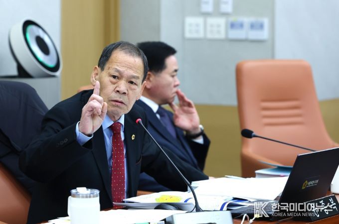 서울특별시의회 도시계획위원회 윤종복 의원(국민의힘, 종로1)