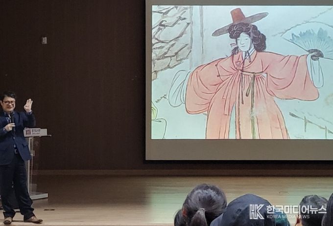 장기도서관 지혜학교 강연 모습