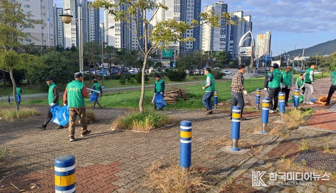 10일 남악 19리 일원에서 진행된 삼향읍 클린무안 활동