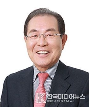 ㈜한국콜마 윤동한 회장