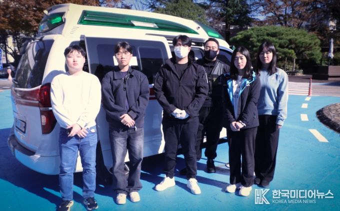 (오른쪽부터)대표 이보람(전남대 법학전문대학원 2학년), 이현지(전남대 미디어학과 4학년), 조정호(응급구조사), 김우현(응급구조사), 지부장 이동규(전남대 사회학과 3학년)와 김민준(전남대 컴퓨터공학과 2학년).