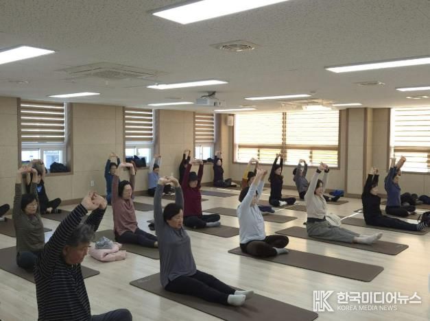 충주시, 만성질환자 대상 '몸쉼맘쉼 힐링요가' 운영