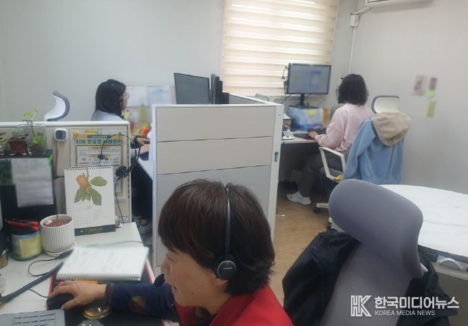 강화군 단군콜센터, 독거 어르신 만족도 95.8%…정서 돌봄 효과 입증