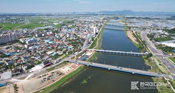 나주시가 기존 남평강변도시 성공 경험을 확장해 ‘남평 제2강변 도시개발사업’을 본격 추진한다. 사진은 남평강변도시 일대 전경.