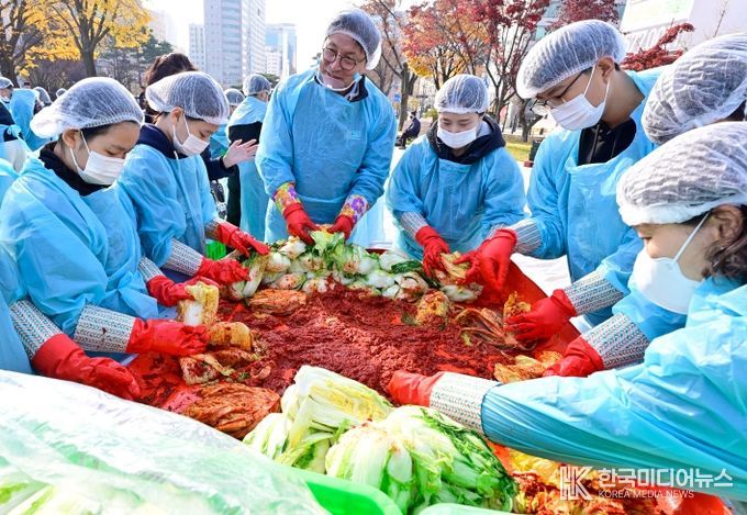소외된 이웃을 위해 김장나눔을 실천하다