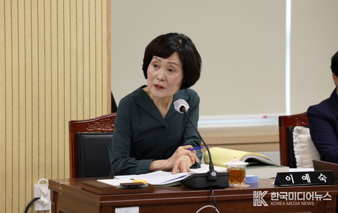 이예숙 의원(복지교육위원회 발언사진)