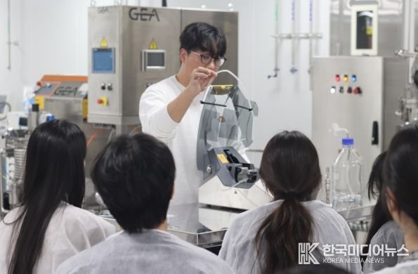 발효기 장비 설명 및 배양 공정 교육 모습