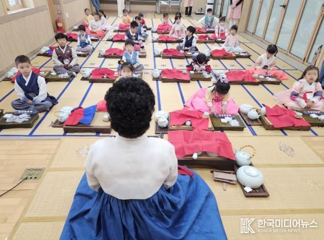 순천시 선비문화체험학습관, 전통과 원예의 신선한 만남