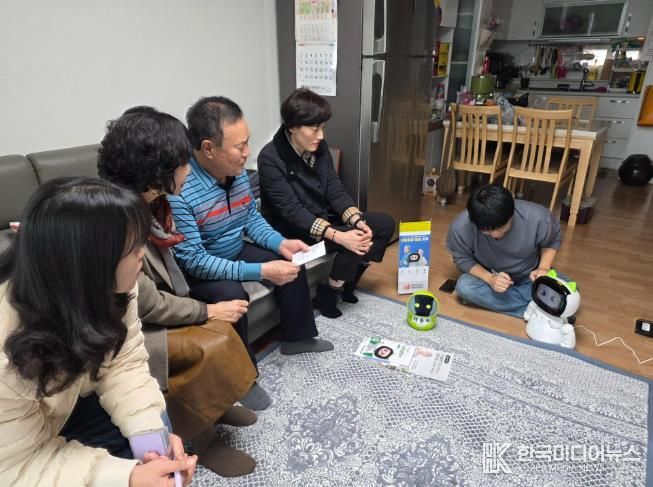 담양군, 돌봄로봇 ‘다솜(K)’ 업그레이드… 치매환자·고위험군 60가구에 기기 교체