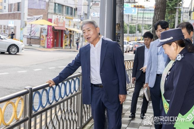 윤환 구청장, 어린이 통학로 안전 확보를 위한 현장 확인