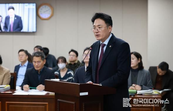 진호건 전남도의원이 농수산위원회 회의(지난 11월 18일)에서 제안설명을 하고 있다.