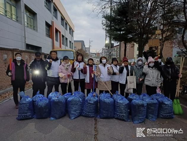 동두천시 생연2동 바르게살기위원회, 연말 맞이 낙엽 대청소