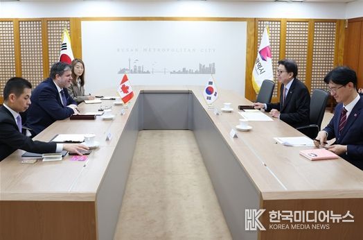 박형준 시장, 필립 라포튠 주한캐나다대사 접견