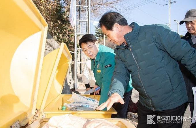 윤일현 부산 금정구청장, 동절기 민생 안정을 위한 현장 방문