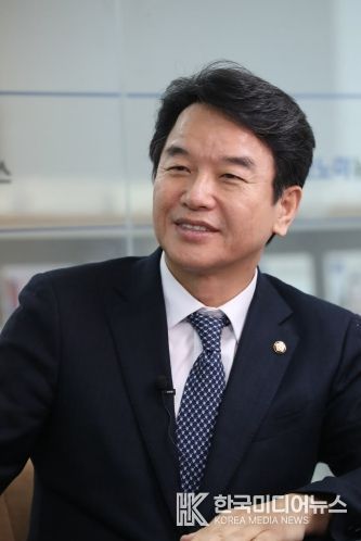 더불어민주당 문진석 국회의원(충남 천안시갑, 재선)