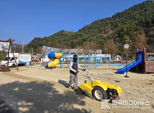 인제군, 어린이 안전 최우선! 어린이놀이시설 하반기 지도점검 및 위생소독 완료