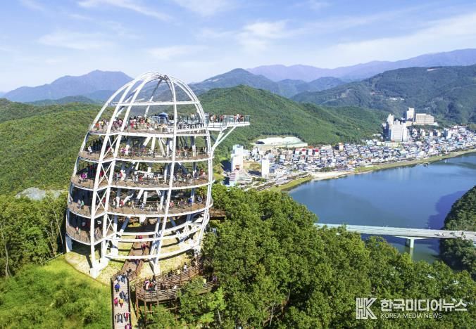 관광객으로 북적이는 단양