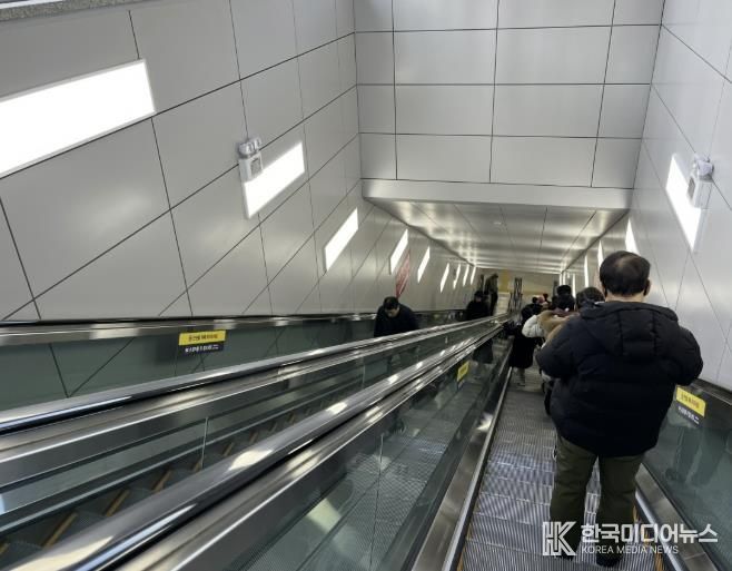 GTX-A 킨텍스역 이용객들(사진 제공=고양시 소셜기자단)