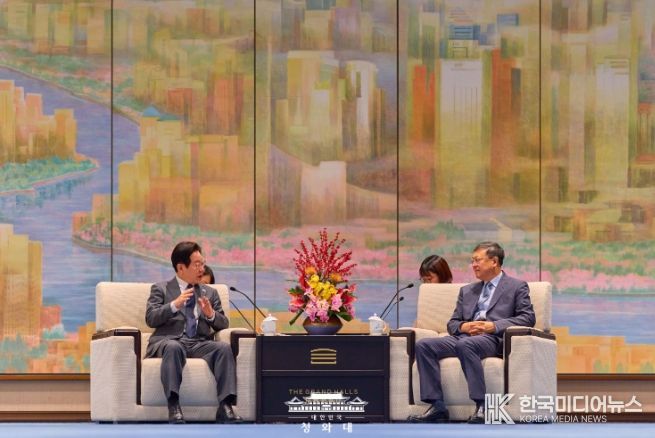 천지닝 상하이 당서기 환담(청와대)